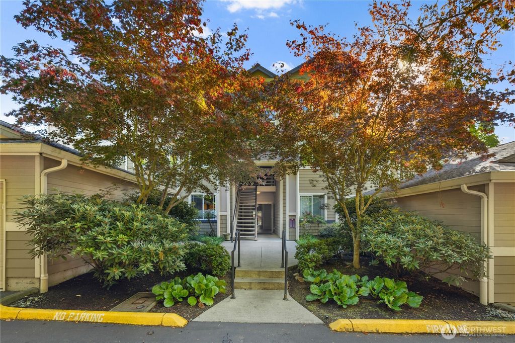 Photo of 107 164th Street SE #2-301, Bothell, WA 98012 (MLS # 2435289)