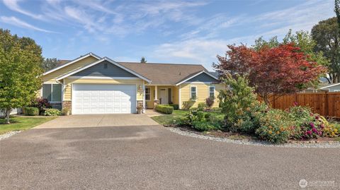 Photo of 14419 29th Street E, Sumner, WA 98390 (MLS # 2428002)
