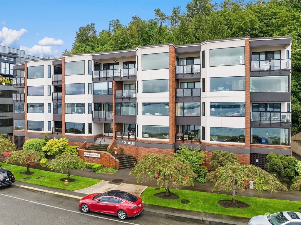 Photo of 1140 Alki Avenue SW #302, Seattle, WA 98116 (MLS # 2243580)