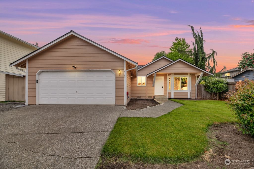Photo of 17168 Sawyer st St SE, Monroe, WA 98272 (MLS # 2212240)