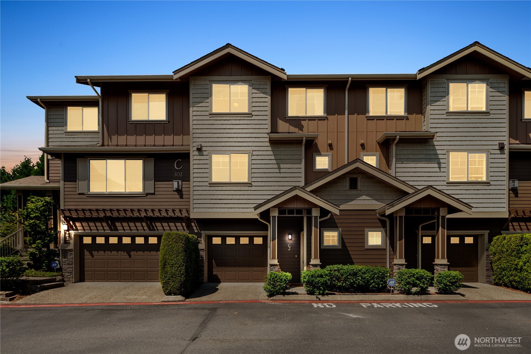 301 Chelan Place NE C2
