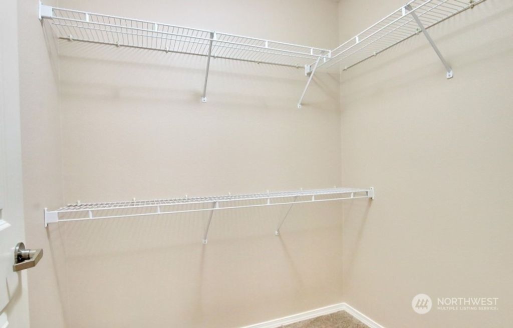 listing image 9363354214136279896