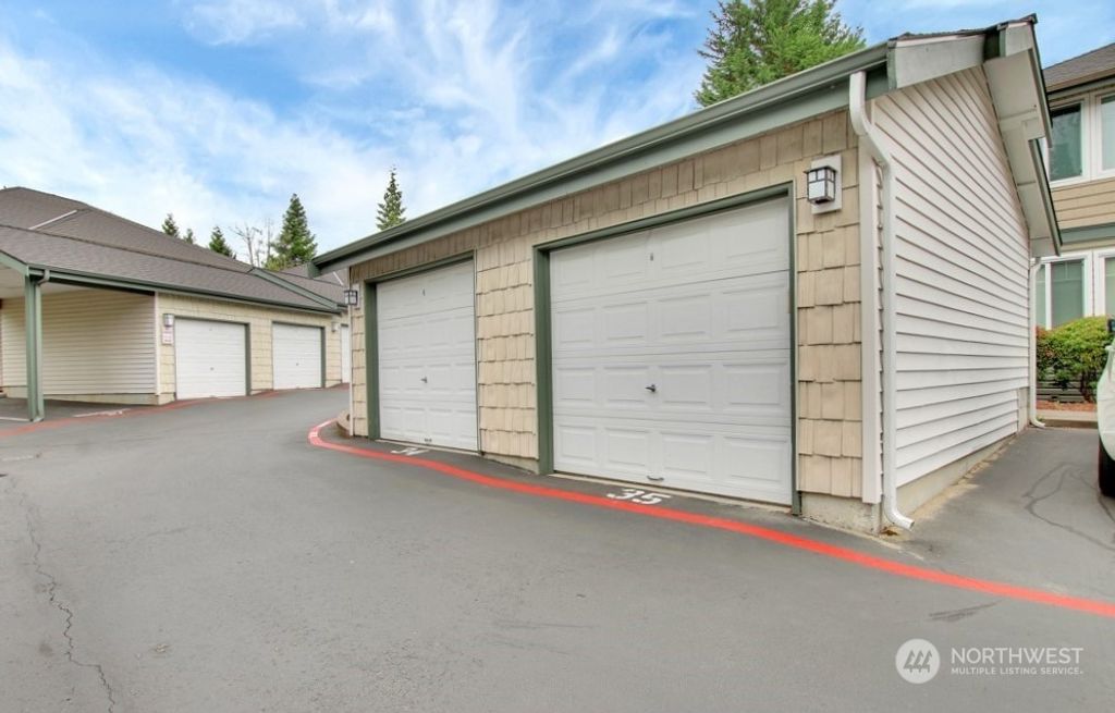 listing image 9367906620142604648