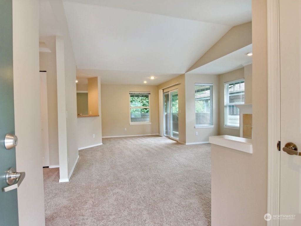 listing image 9365837337290318295