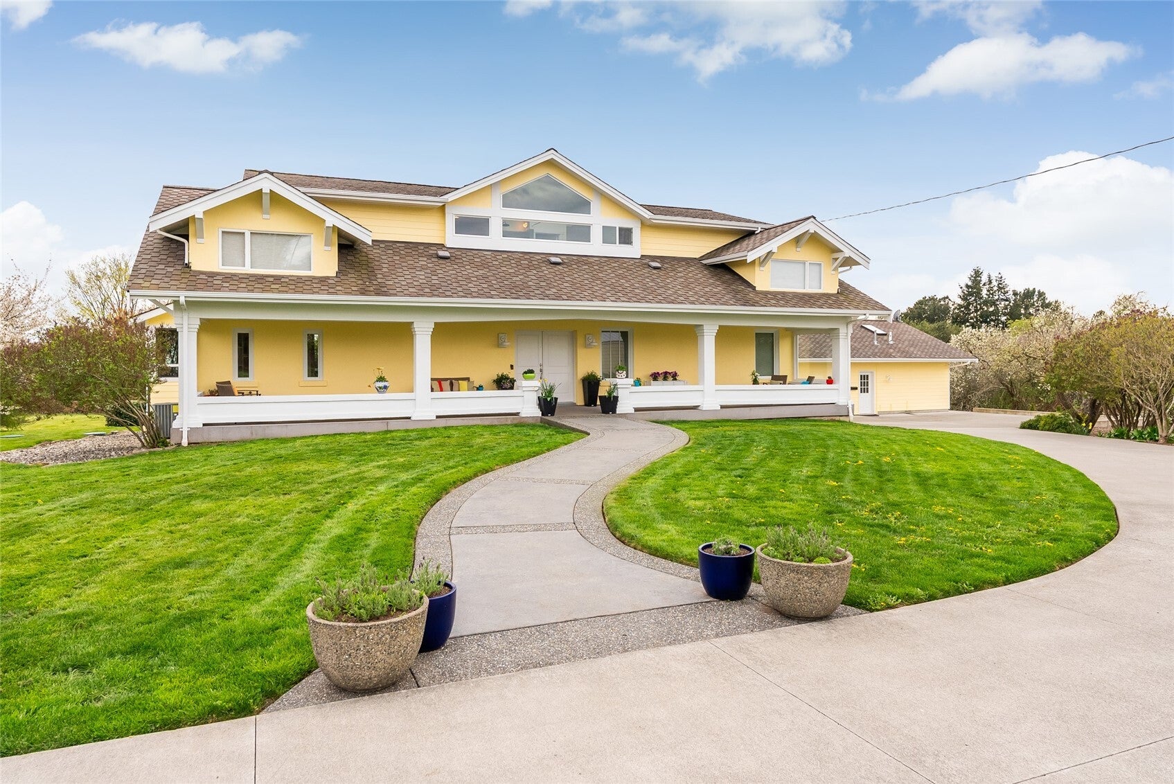 3910 Cliffside Drive