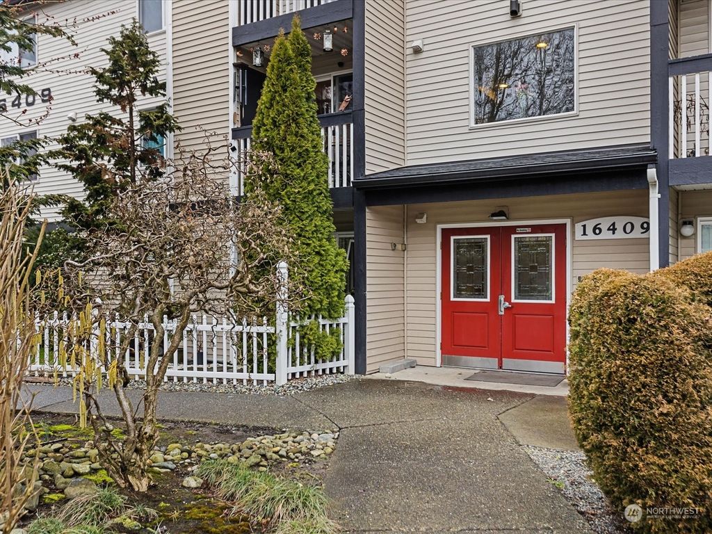 Photo of 16409 Currie Road SE #A-206, Monroe, WA 98272 (MLS # 2200308)