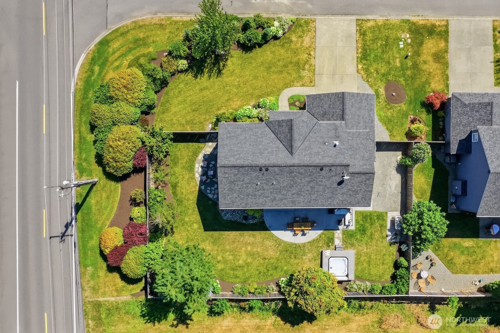 890 SE 10TH Street