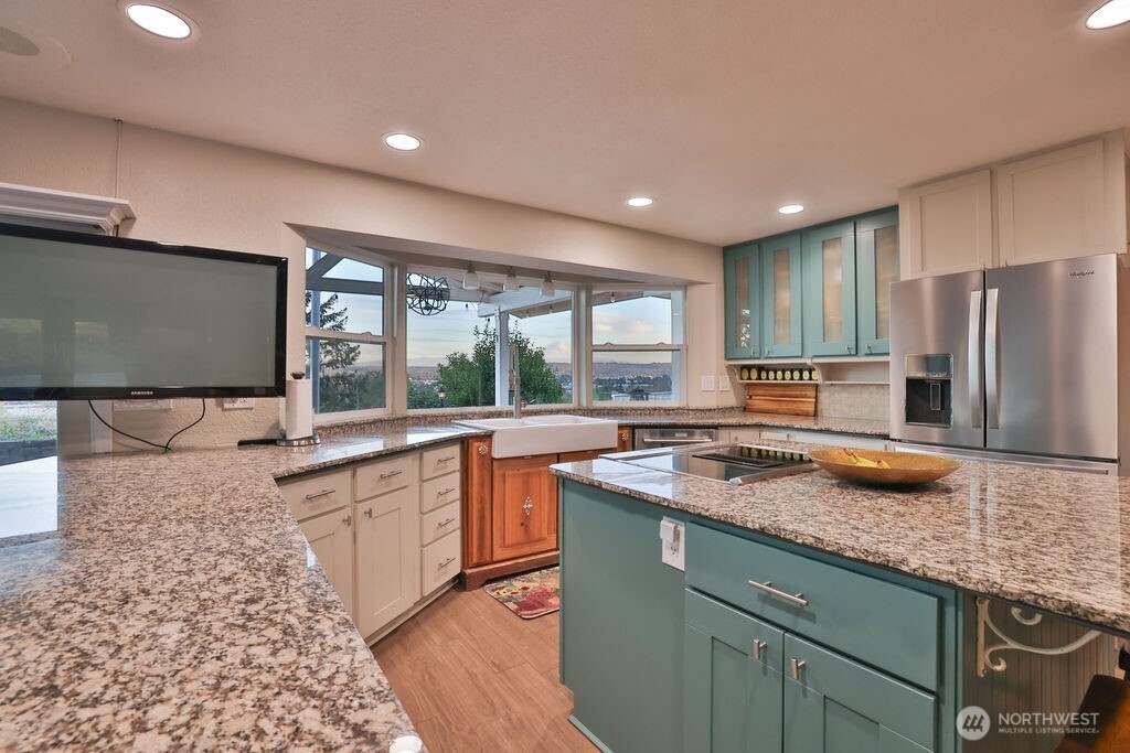 100 Mountain View Drive SW