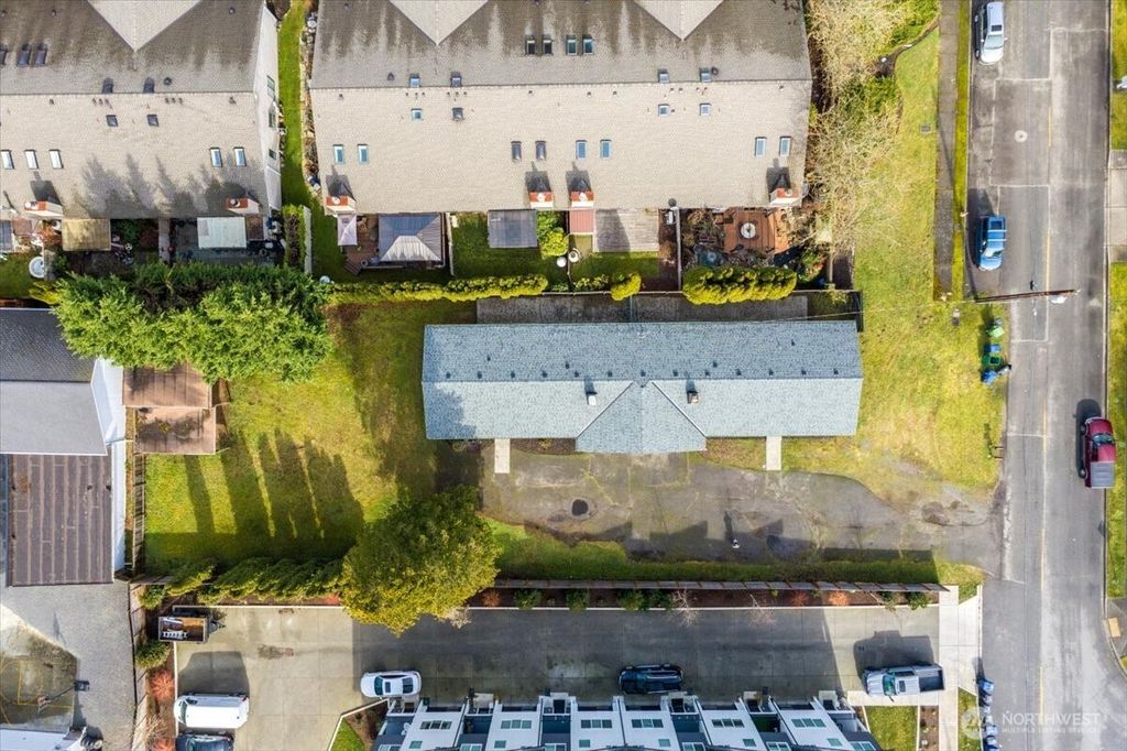 Photo of 1329 Beach Avenue, Marysville, WA 98270 (MLS # 2332054)