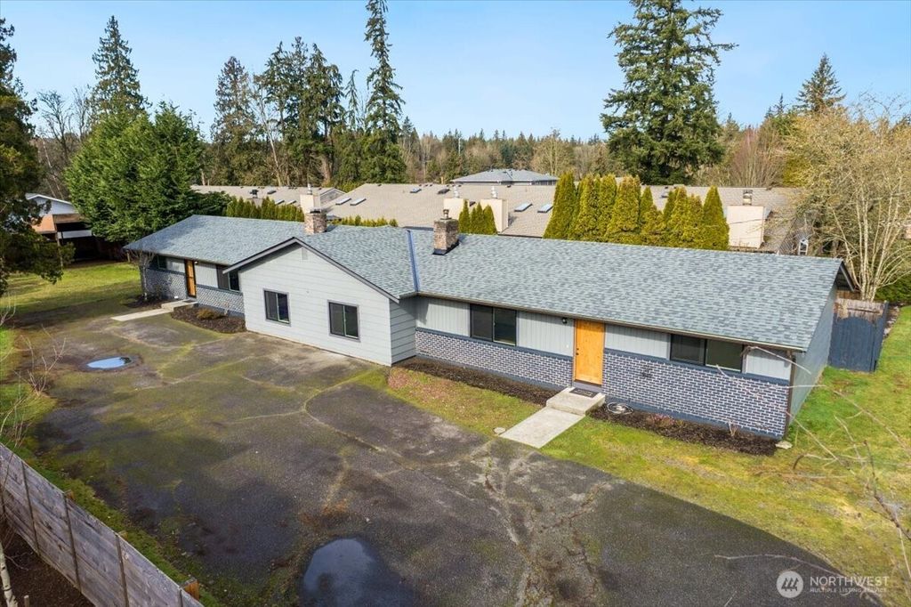 Photo of 1329 Beach Avenue, Marysville, WA 98270 (MLS # 2332054)