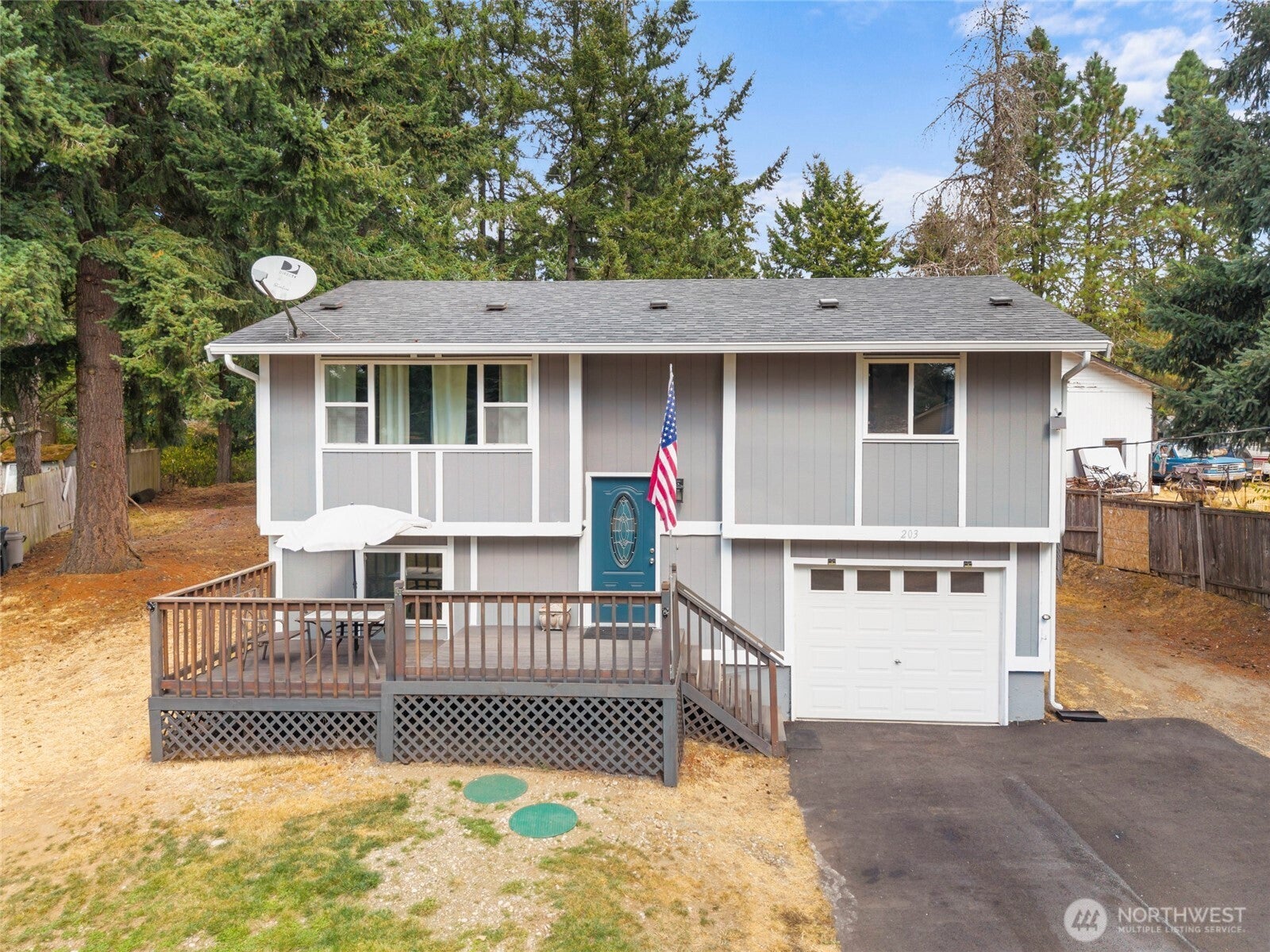 203 W Seattle Street