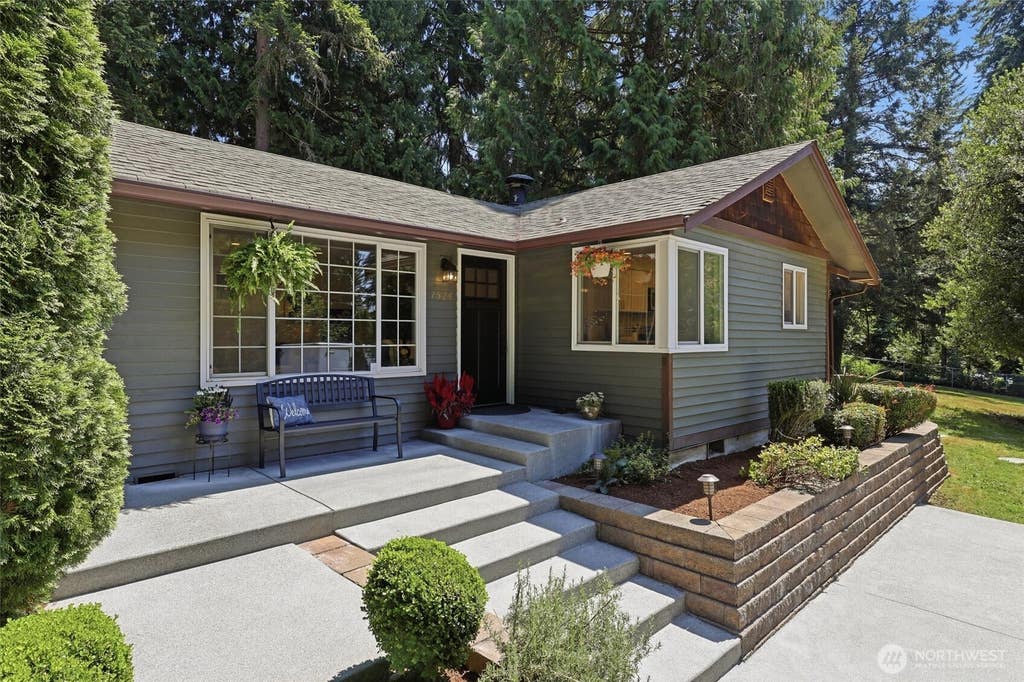 Photo of 7524 Maltby RD, Woodinville, WA 98072 (MLS # 2555015)