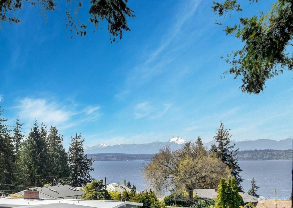 Photo of 18802 92nd Avenue W, Edmonds, WA 98020 (MLS # 2220633)