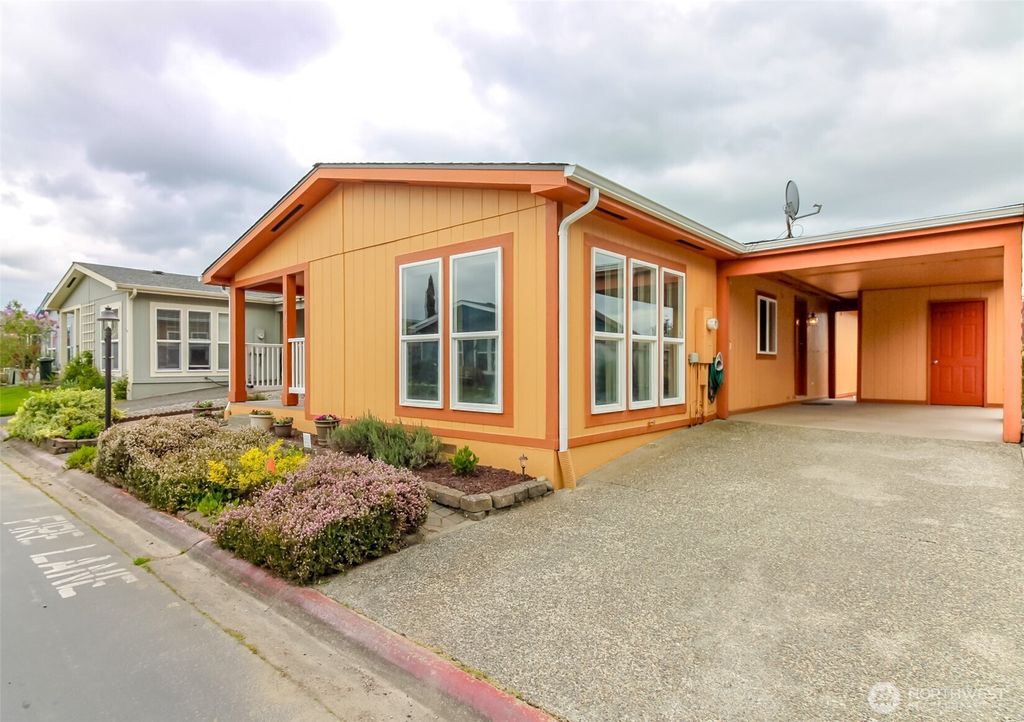 Photo of 27470 149th Avenue SE #51, Kent, WA 98042 (MLS # 2499194)
