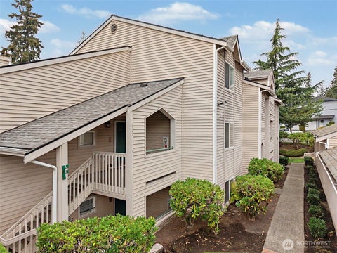 Photo of 1825 S 330th Street #f203, Federal Way, WA 98003 (MLS # 2573841)