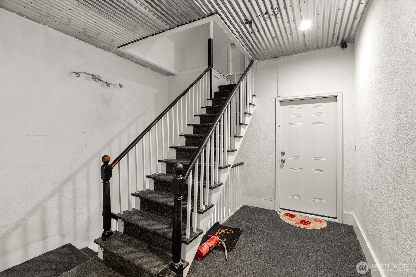 220 W 4th Street
