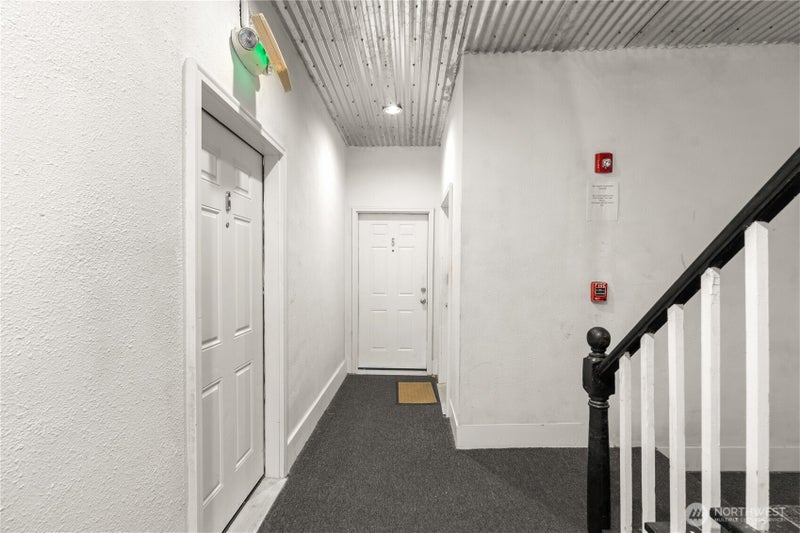 220 W 4th Street