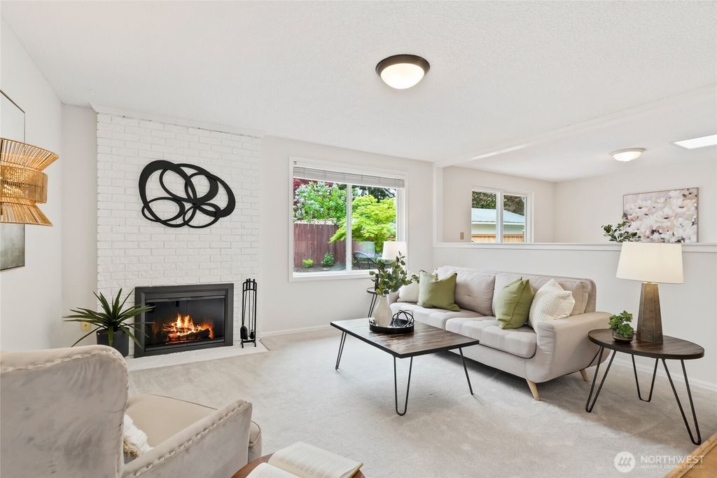 Photo of 12018 136th Place NE, Kirkland, WA 98034 (MLS # 2510311)
