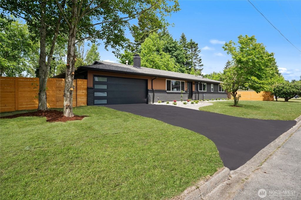 Photo of 12808 SE 170th Street, Renton, WA 98058 (MLS # 2388353)