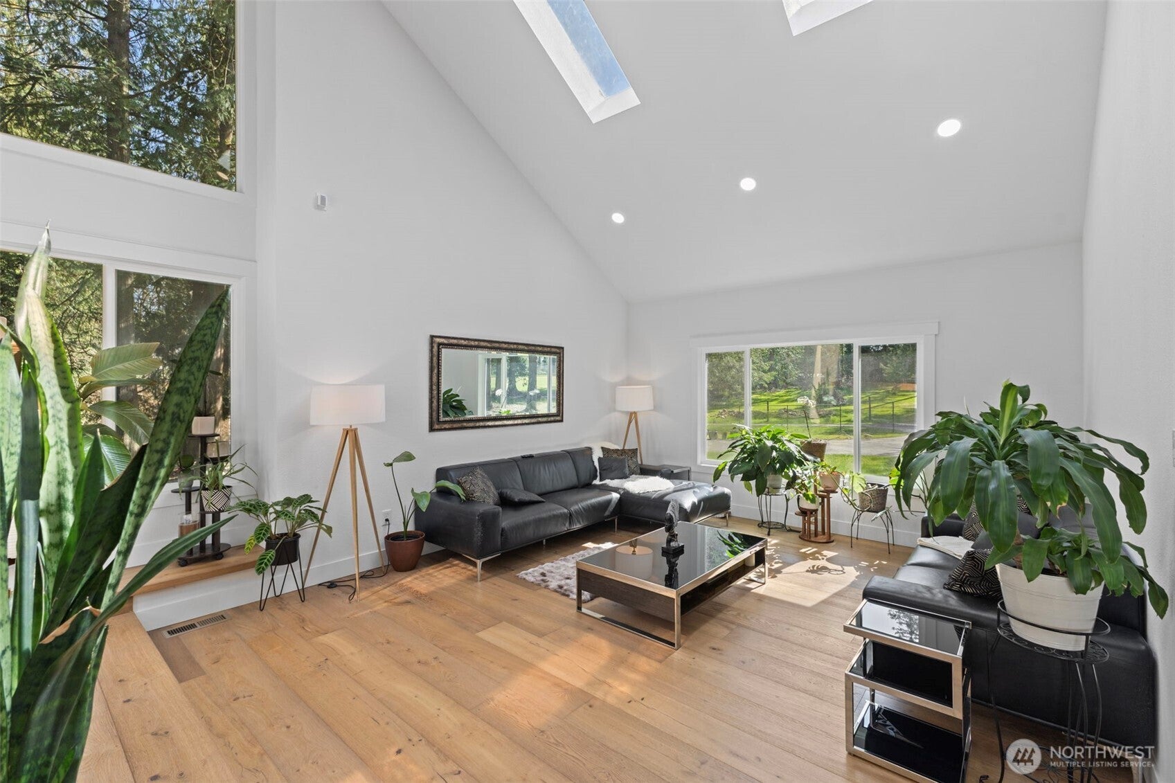 Maple Valley, Washington, 98038, United States, 4 Bedrooms Bedrooms, ,4 BathroomsBathrooms,Residential,Active,2034293