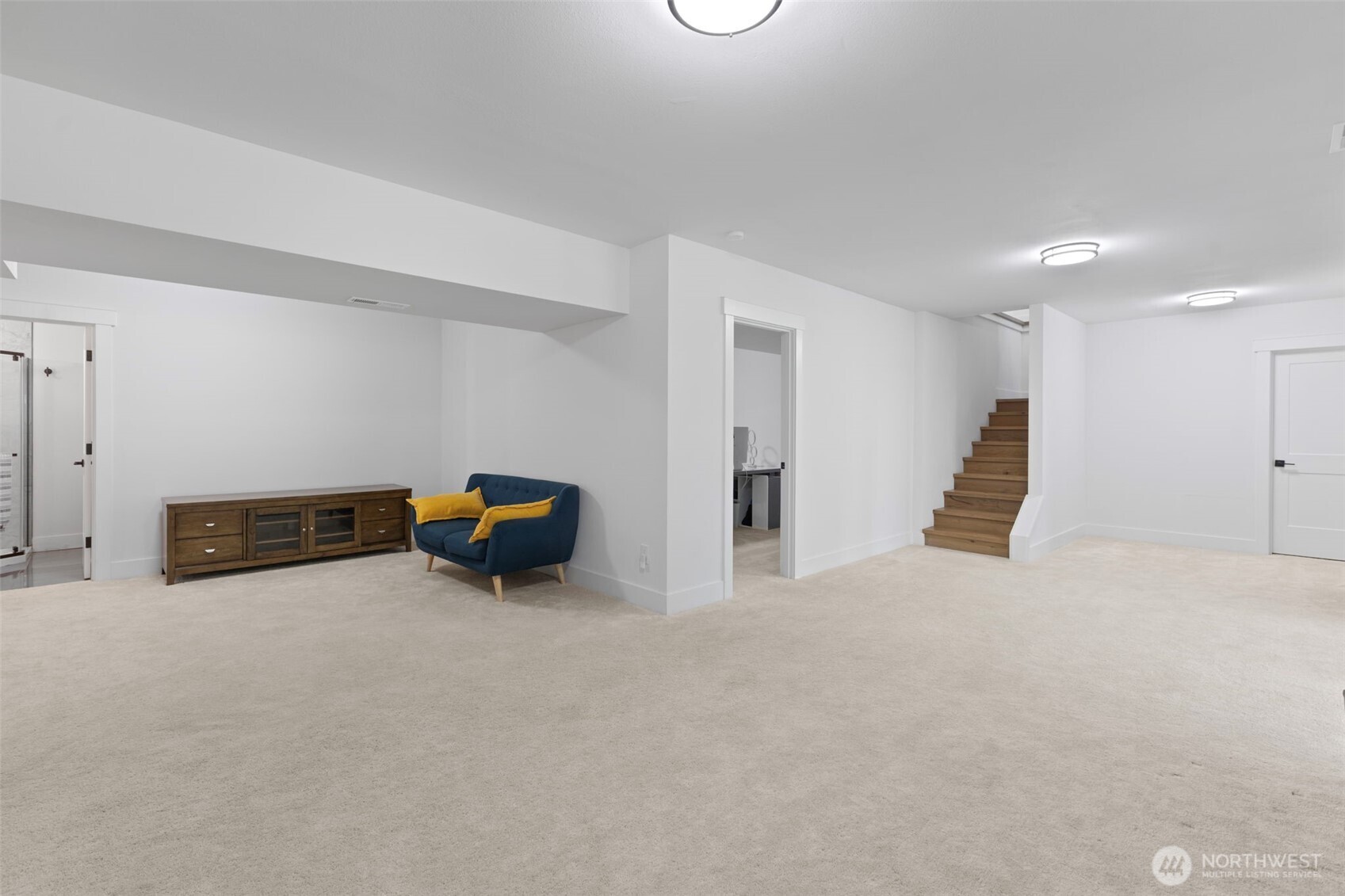 Maple Valley, Washington, 98038, United States, 4 Bedrooms Bedrooms, ,4 BathroomsBathrooms,Residential,Active,2034293