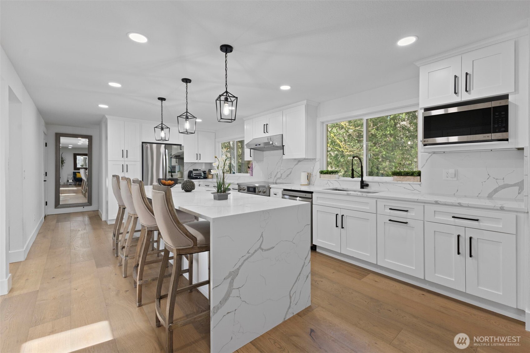 Maple Valley, Washington, 98038, United States, 4 Bedrooms Bedrooms, ,4 BathroomsBathrooms,Residential,Active,2034293