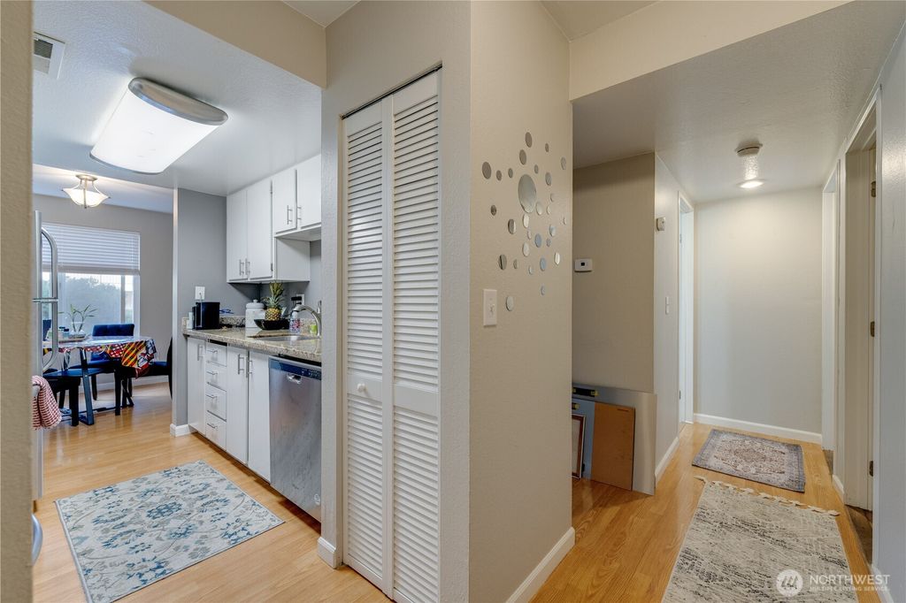 Photo of 323 75th Street SE #A-14, Everett, WA 98203 (MLS # 2347041)