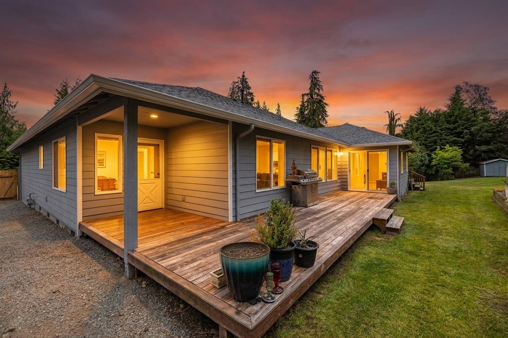 Photo of 15515 NW 88th Drive, Stanwood, WA 98292 (MLS # 2598808)