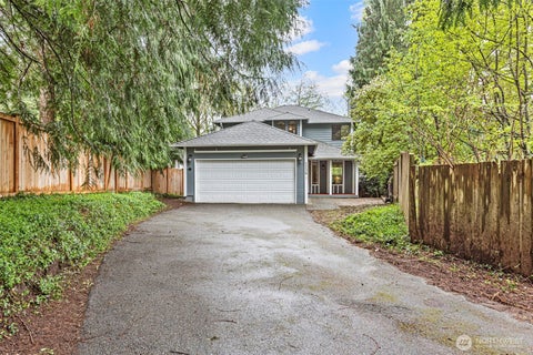 Photo of 1228 NE Brockman Place, Seattle, WA 98125 (MLS # 2563089)