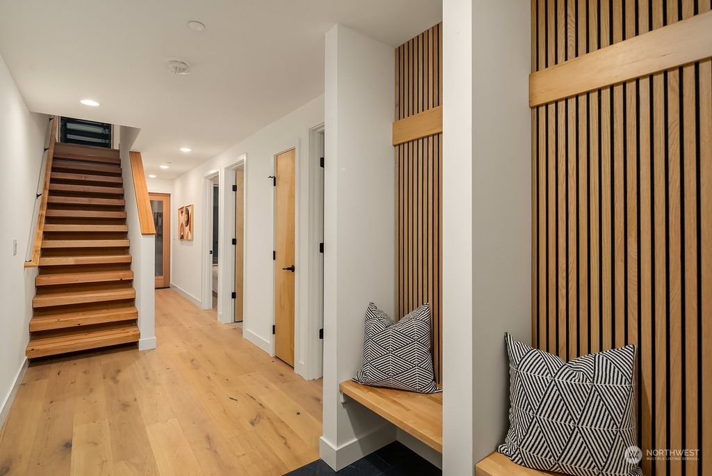 Photo of 2016 Franklin Avenue E #B, Seattle, WA 98102 (MLS # 2255270)