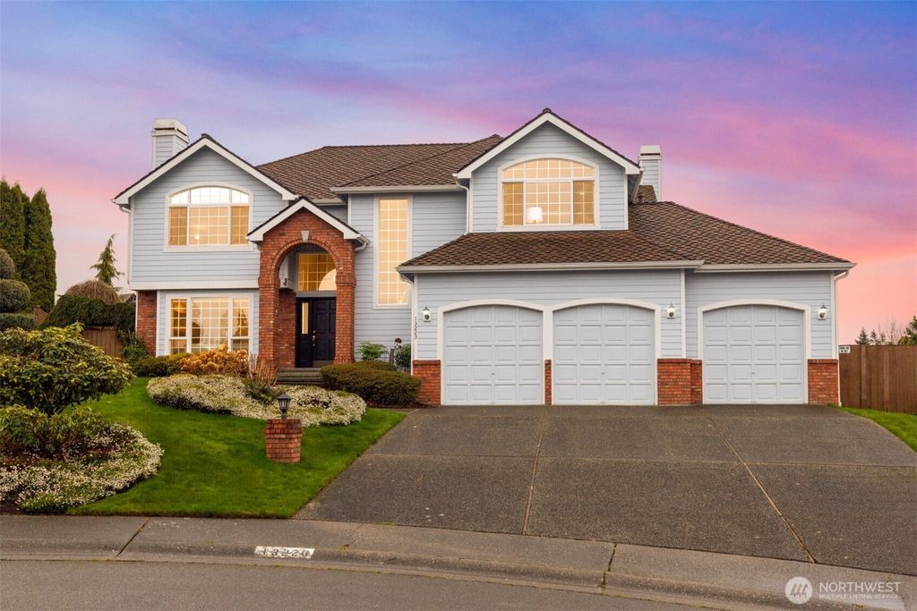 Photo of 13223 46th Place W, Mukilteo, WA 98275 (MLS # 2344483)