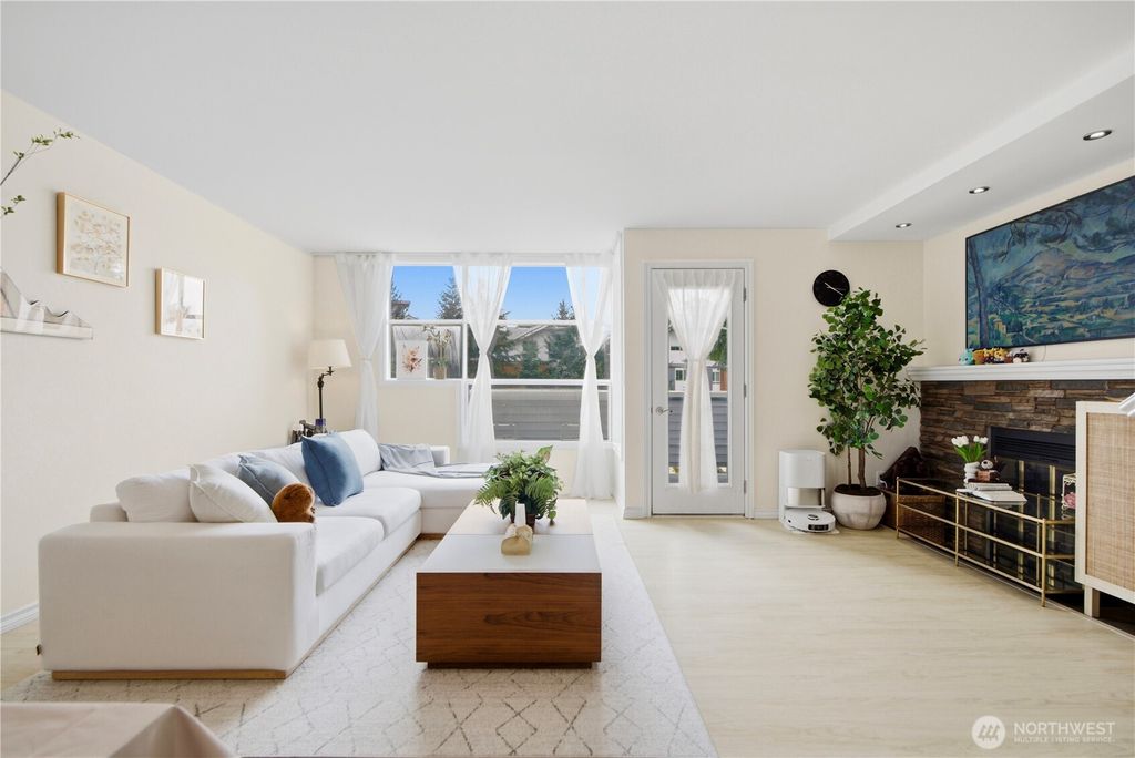 Photo of 436 4th Ave Ave #436, Kirkland, WA 98033 (MLS # 2512972)