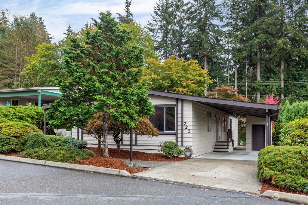Photo of 722 Wandering Creek Drive, Bothell, WA 98021 (MLS # 2011349)
