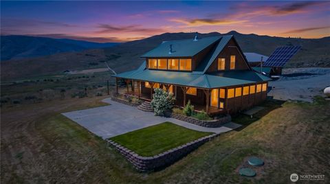 Photo of 476 Bill Shaw Road, Pateros, WA 98846 (MLS # 2522464)