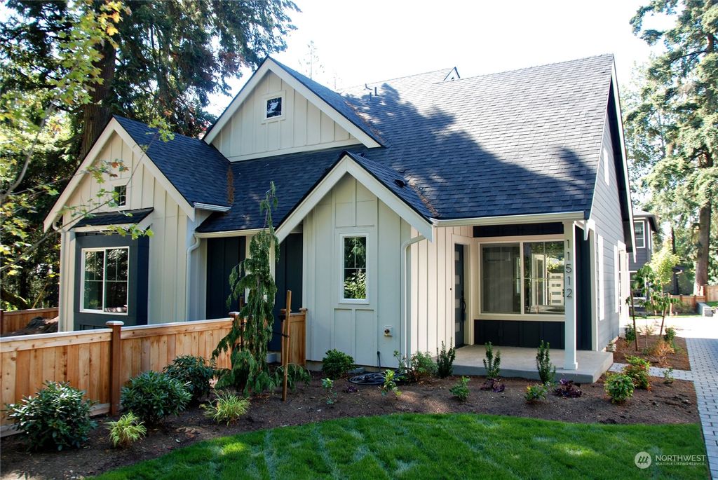 Photo of 11524 NE 53rd Street, Kirkland, WA 98033 (MLS # 2307263)