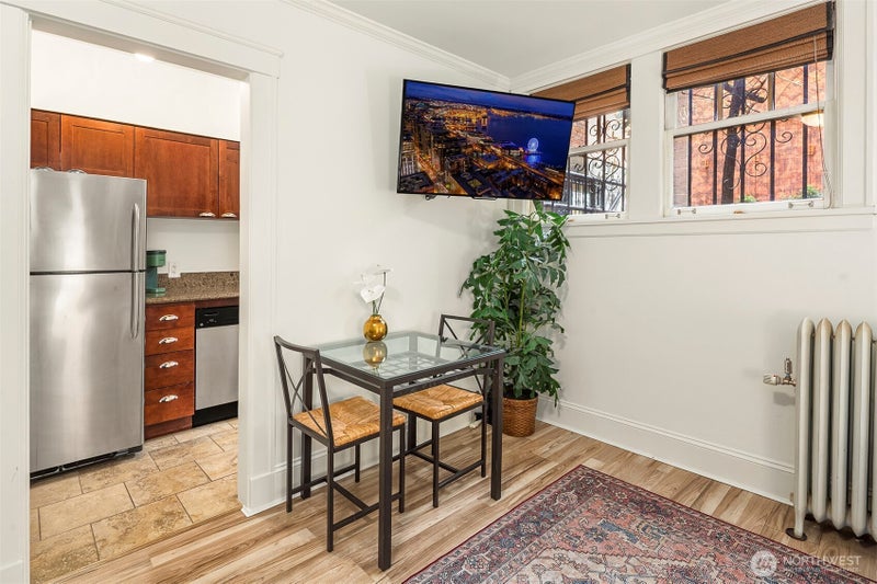 2132 5th Avenue 008