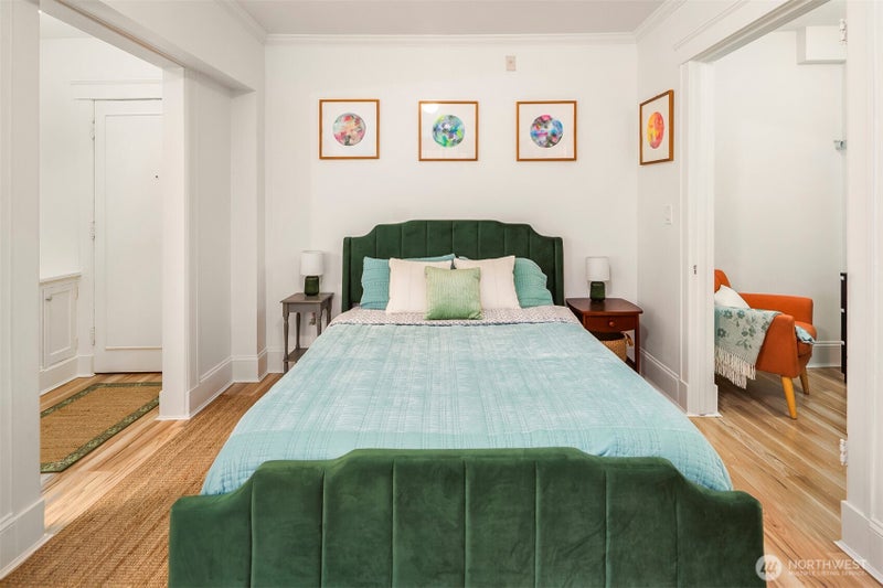 2132 5th Avenue 008