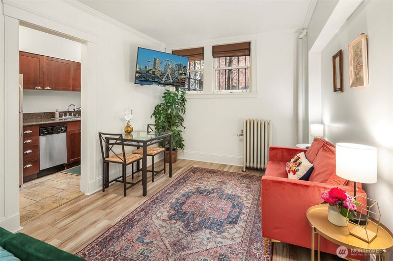 2132 5th Avenue 008