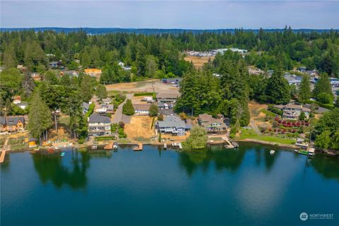 A home in Bremerton