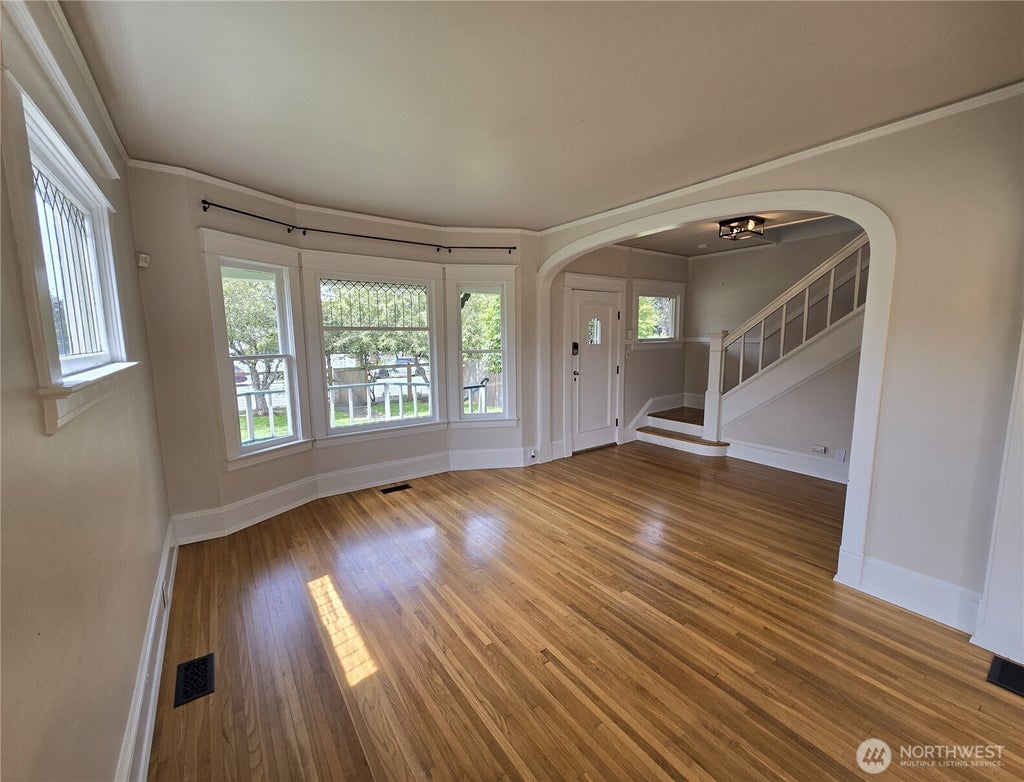 Photo of 1631 Oakes Avenue, Everett, WA 98201 (MLS # 2568374)