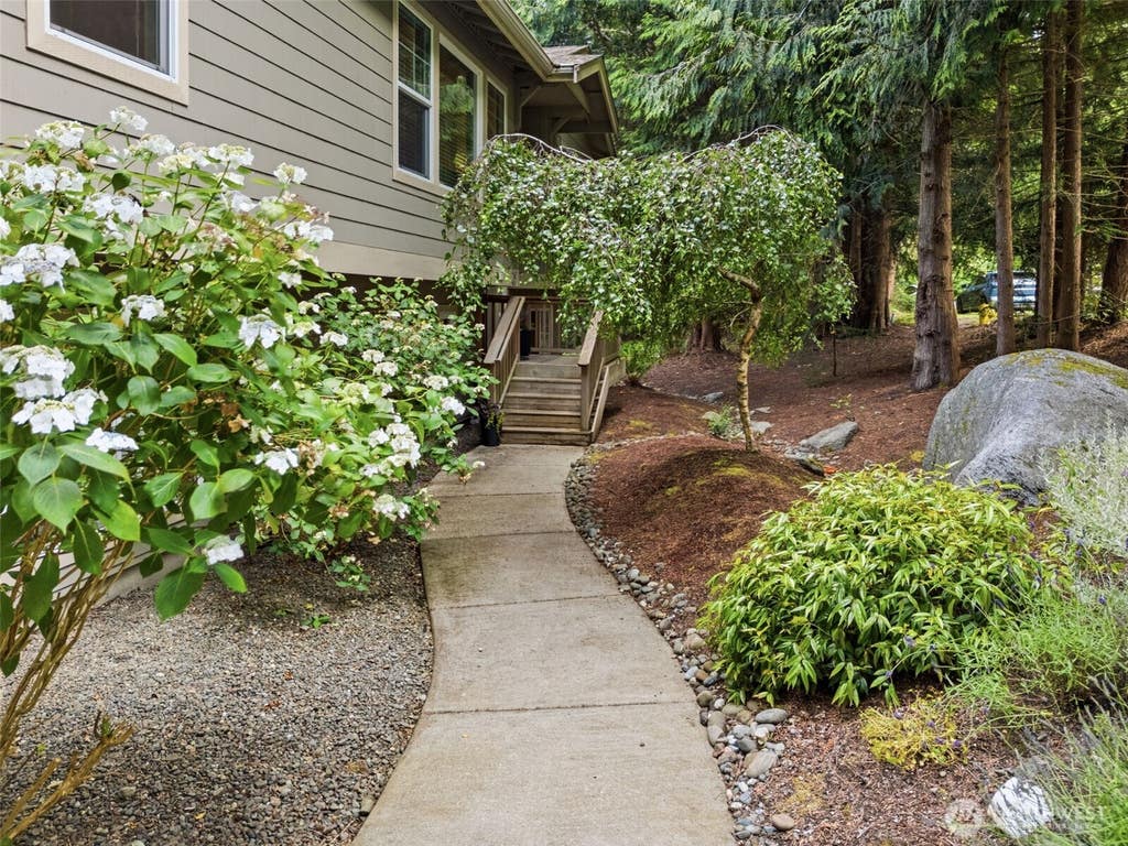 Photo of 43 Goliah Lane, Port Ludlow, WA 98365 (MLS # 2550980)