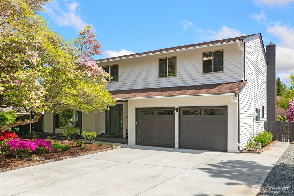 Photo of 6558 127th Avenue SE, Bellevue, WA 98006 (MLS # 2371430)