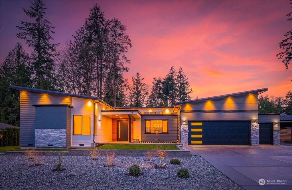 Photo of 1914 112th Drive NE, Lake Stevens, WA 98258 (MLS # 2068628)