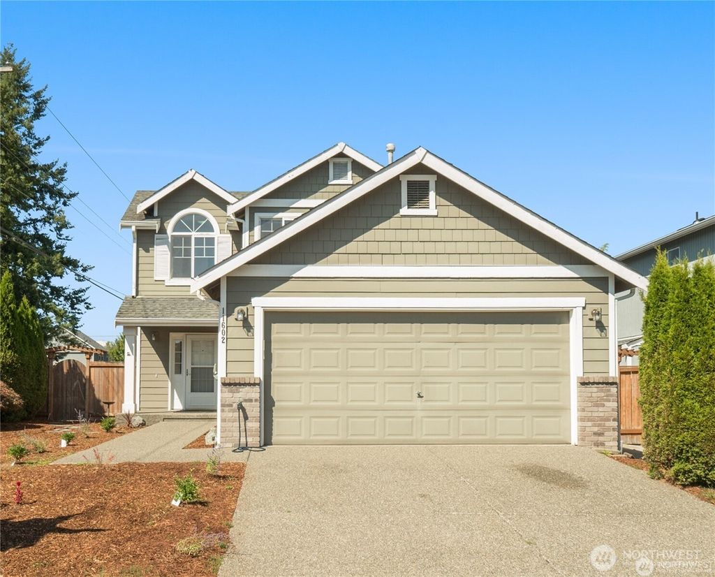 Photo of 11602 SE 193rd Place, Kent, WA 98031 (MLS # 2514386)