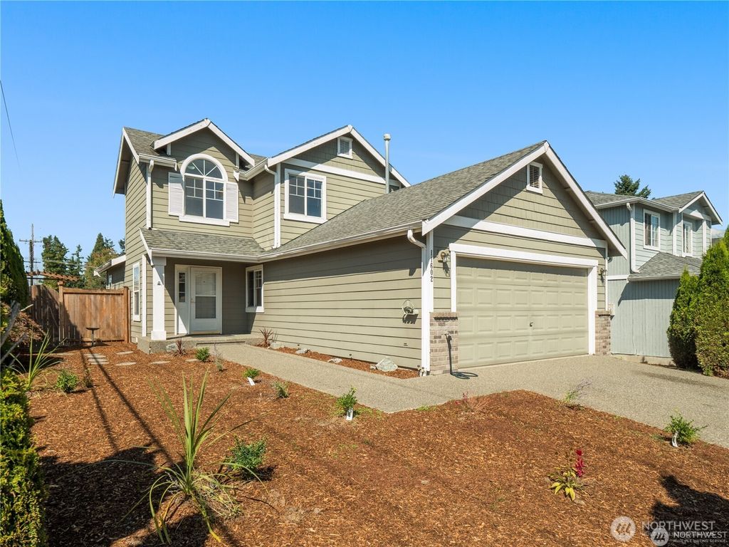 Photo of 11602 SE 193rd Place, Kent, WA 98031 (MLS # 2514386)