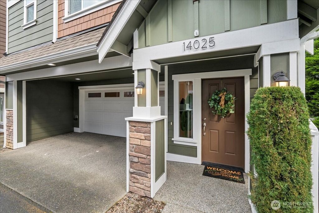 Photo of 14025 9th Place W, Lynnwood, WA 98087 (MLS # 2350106)