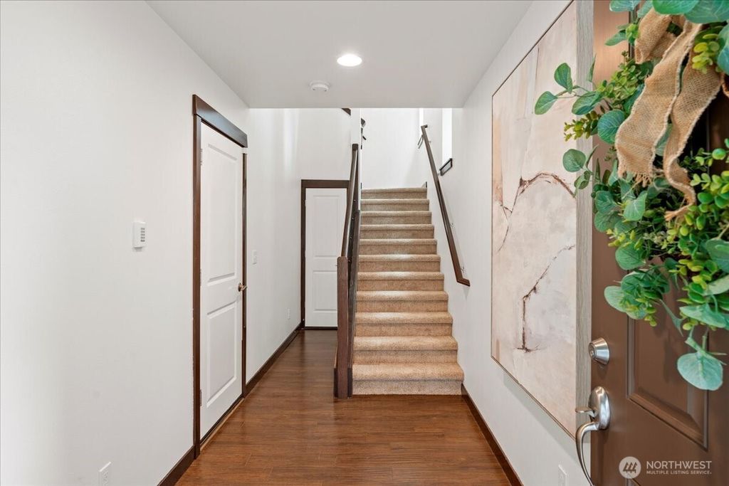 Photo of 14025 9th Place W, Lynnwood, WA 98087 (MLS # 2350106)