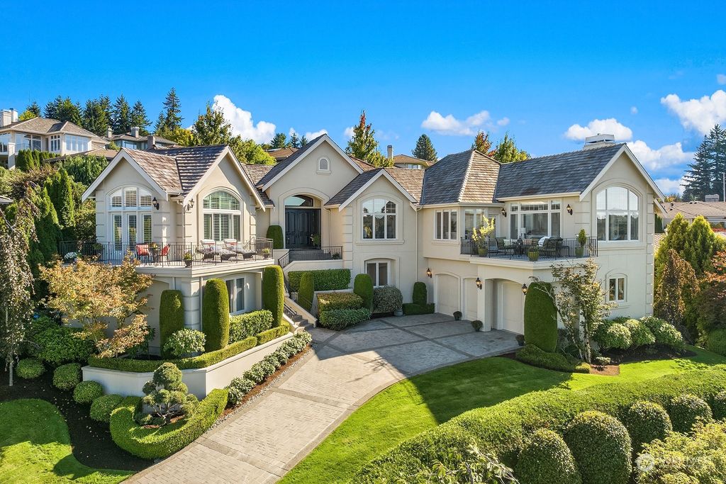 Photo of 16785 SE 58th Place, Bellevue, WA 98006 (MLS # 2162654)