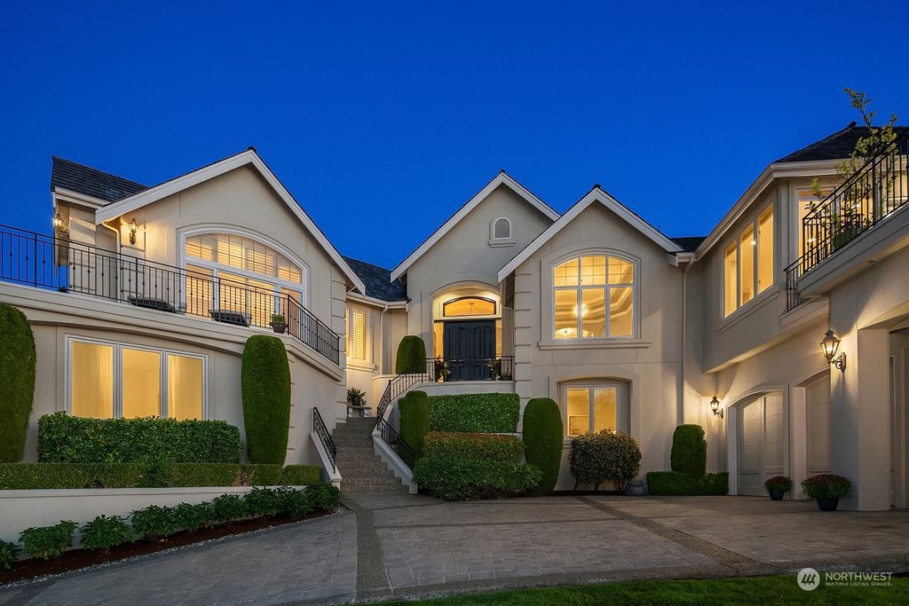 Photo of 16785 SE 58th Place, Bellevue, WA 98006 (MLS # 2162654)