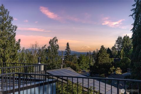 Photo of 11733 Durland Avenue NE #B, Seattle, WA 98125 (MLS # 2530723)